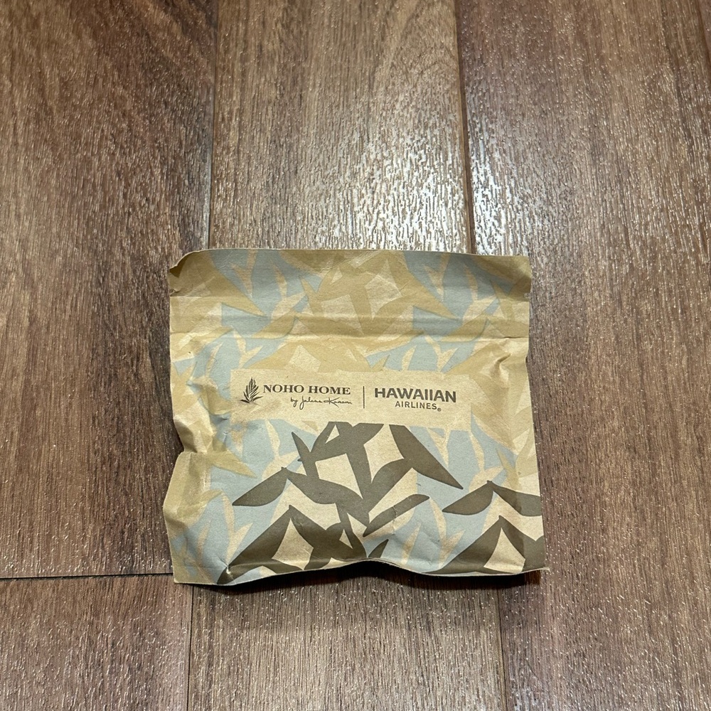 NEW Hawaiian Airlines Noho Home Amenity Kit